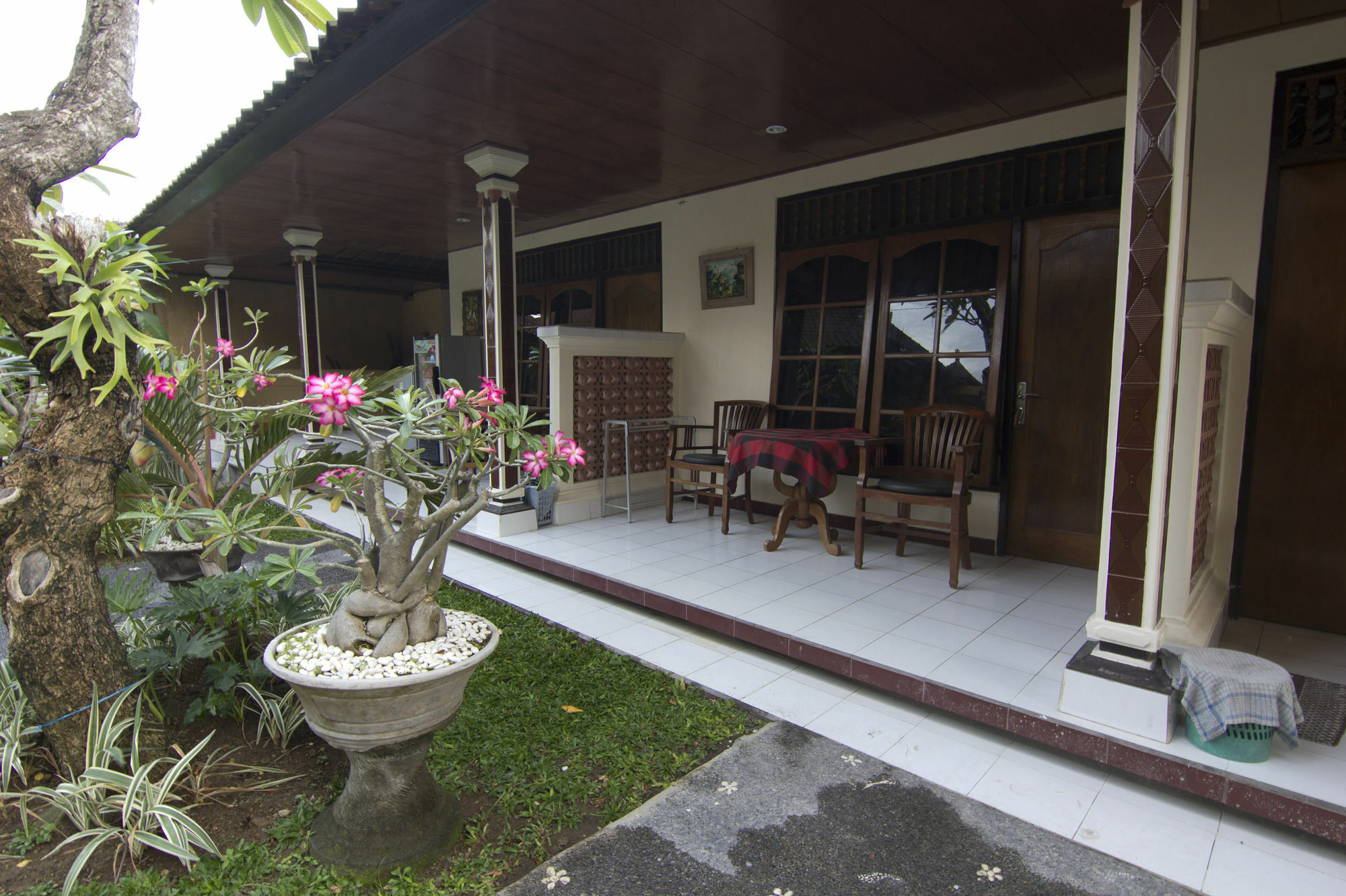 Donna Homestay Санур Экстерьер фото