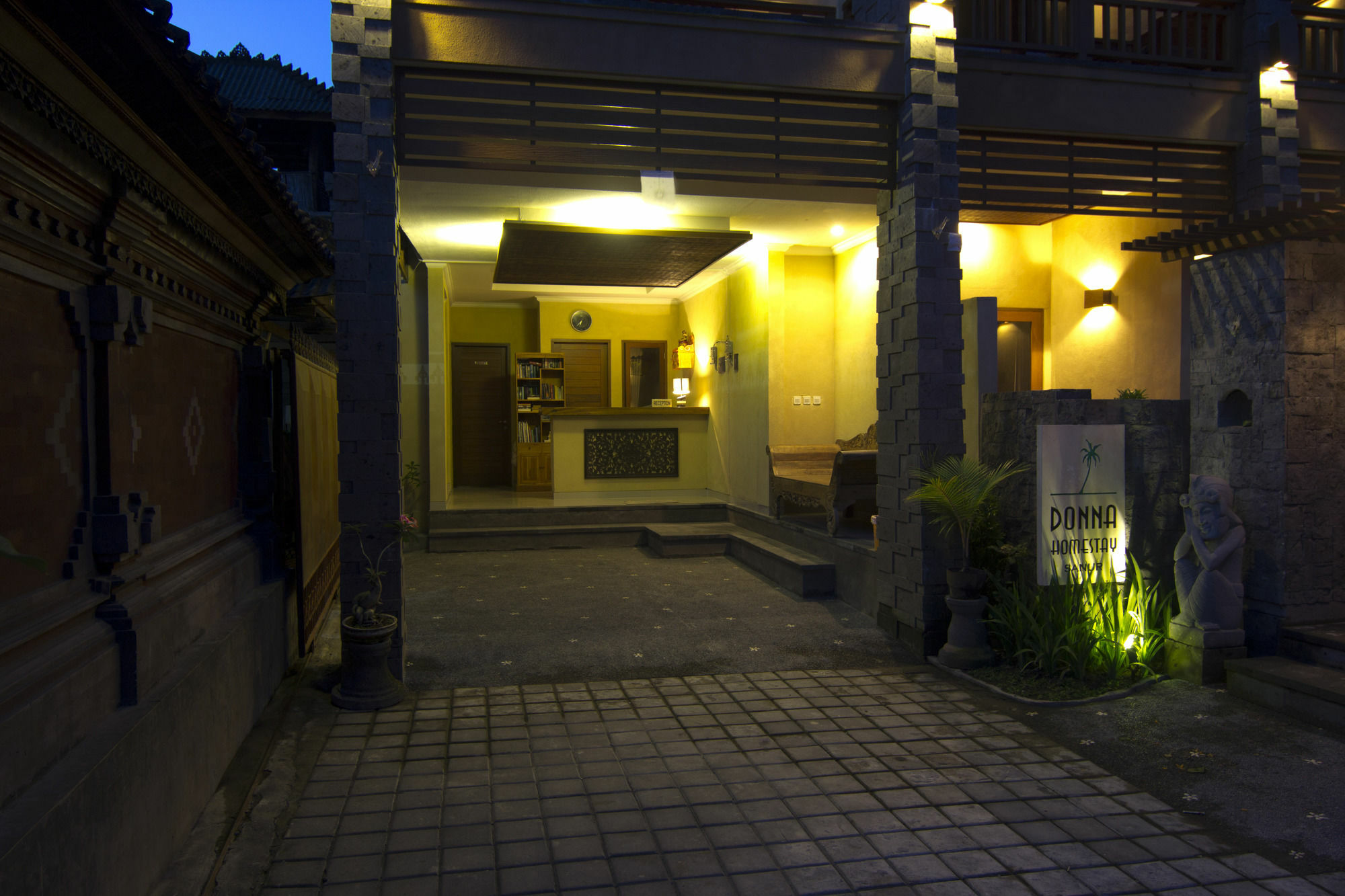 Donna Homestay Санур Экстерьер фото